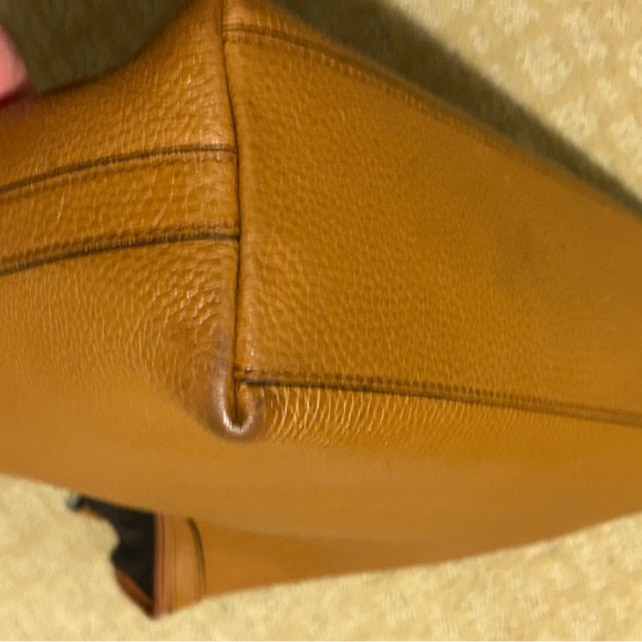 Gucci GG Charm Hobo Camel Pebbled Leather Shoulder Bag - Picture 9 of 16